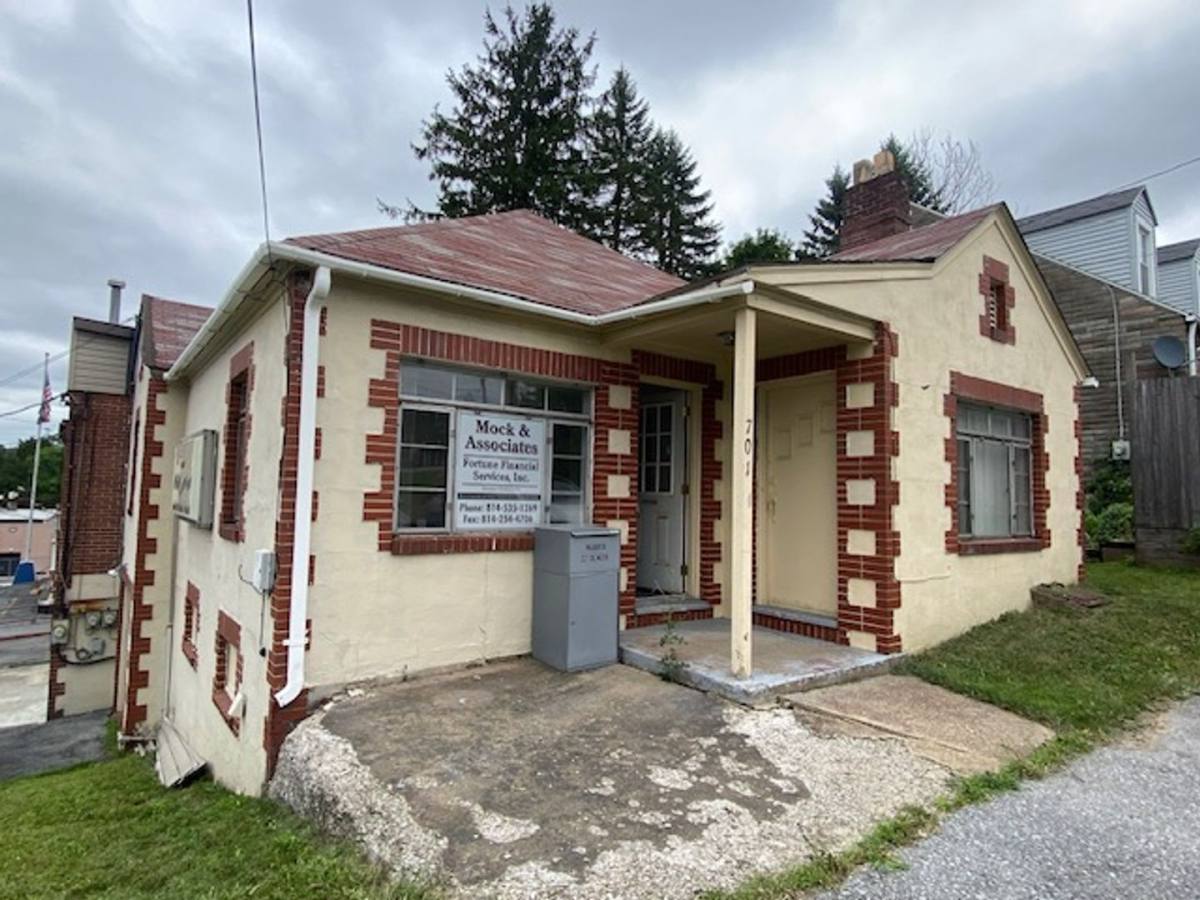 House for rent at 701 Demuth St, Johnstown, PA 15904