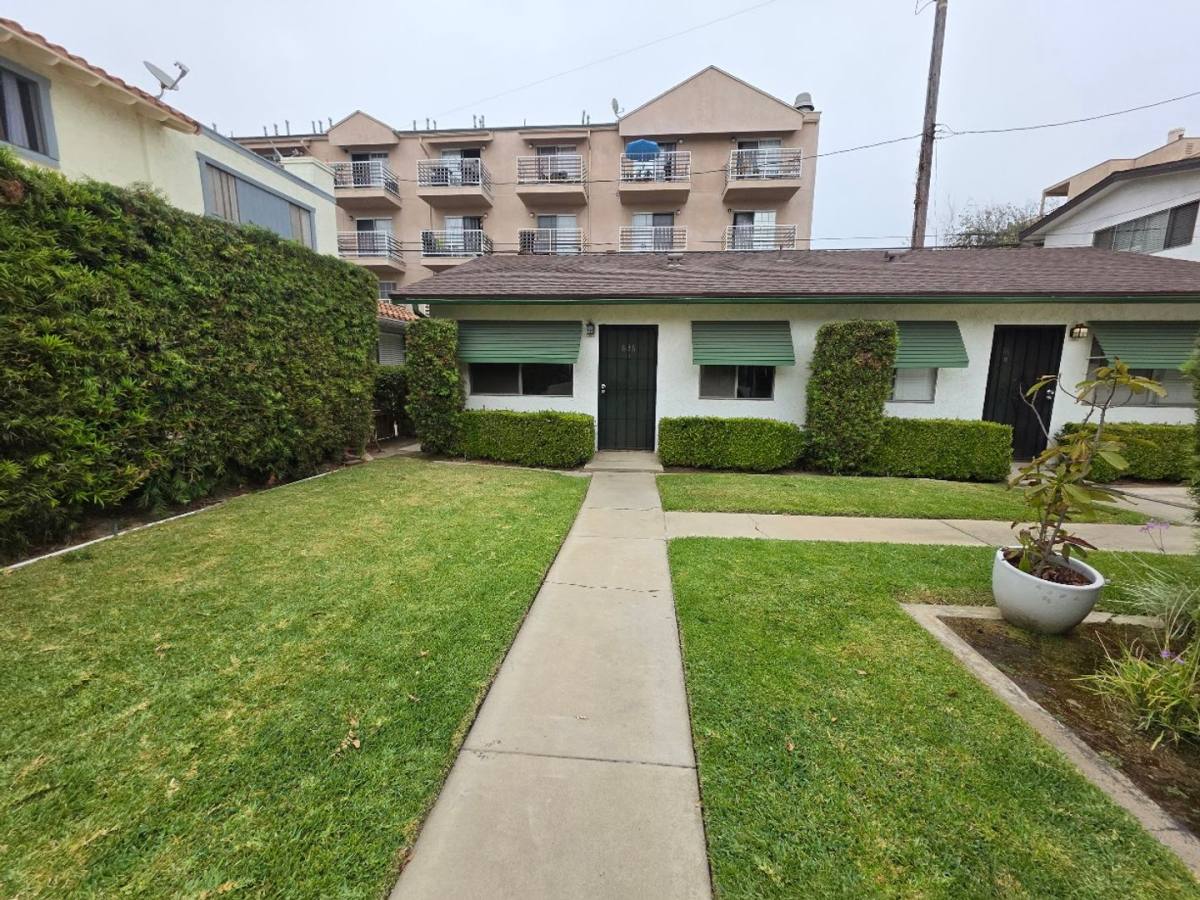 Apartment for rent at 632 Coronado Ave, Long Beach, CA 90814