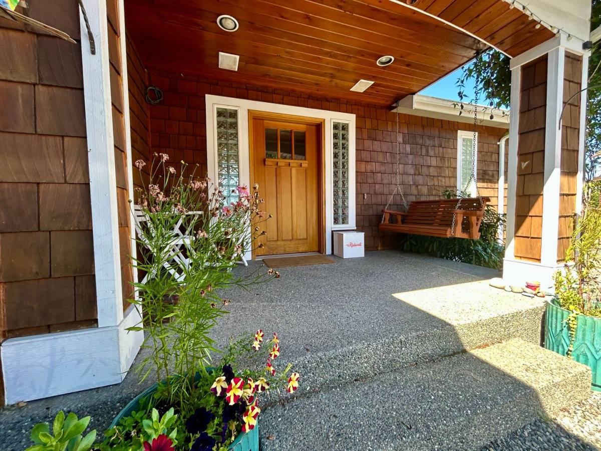 House for rent at 1611 S 34th St, Bellingham, WA 98229