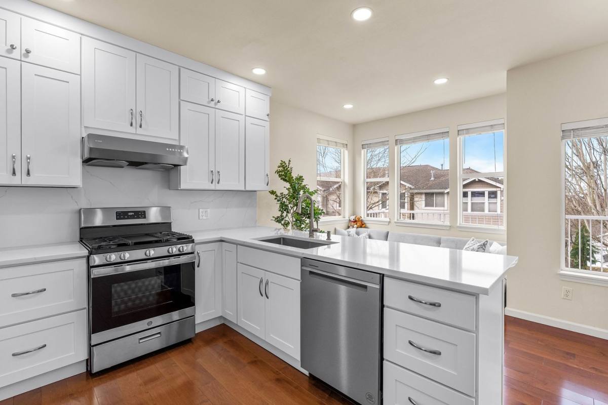 Townhouse for rent at 2680 139th Ave SE, Bellevue, WA 98005
