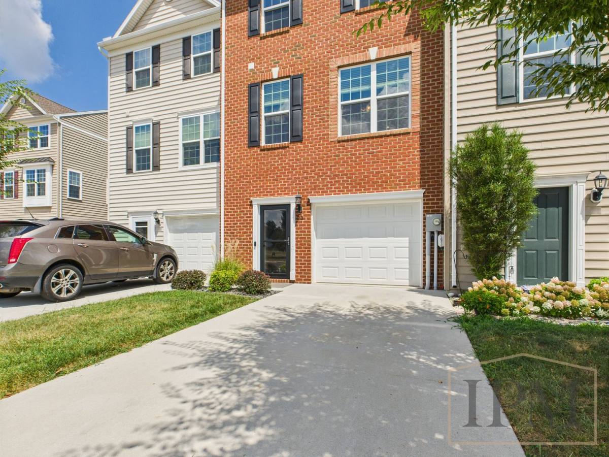 Townhouse for rent at 23 Winslow Court, Gettysburg, PA 17325