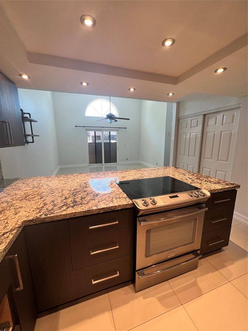 Townhouse for rent at 2352 NW 37th Ave, Pompano Beach, FL 33066
