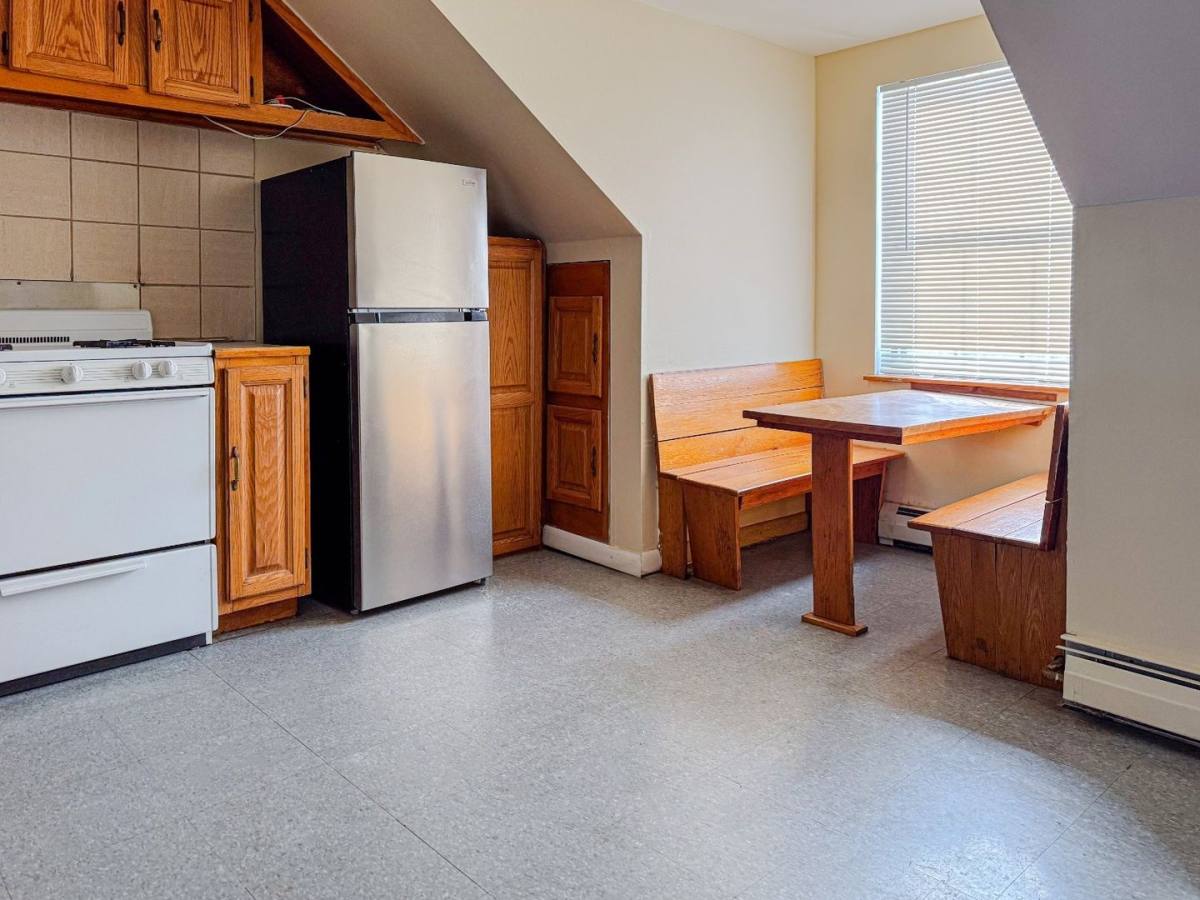 Townhouse for rent at 1000 US-Route 4 E, Center Rutland, VT 05736