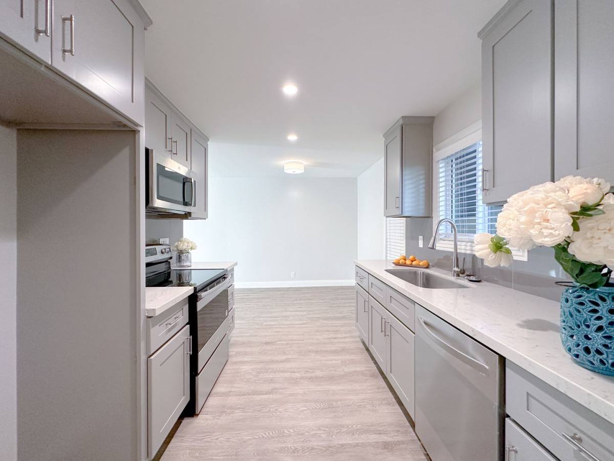 Apartment for rent at 401 E Bay State St, Alhambra, CA 91801