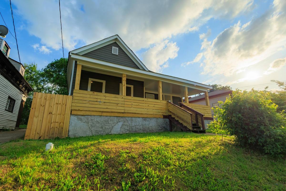 House for rent at 2004 Ivy St, Chattanooga, TN 37404