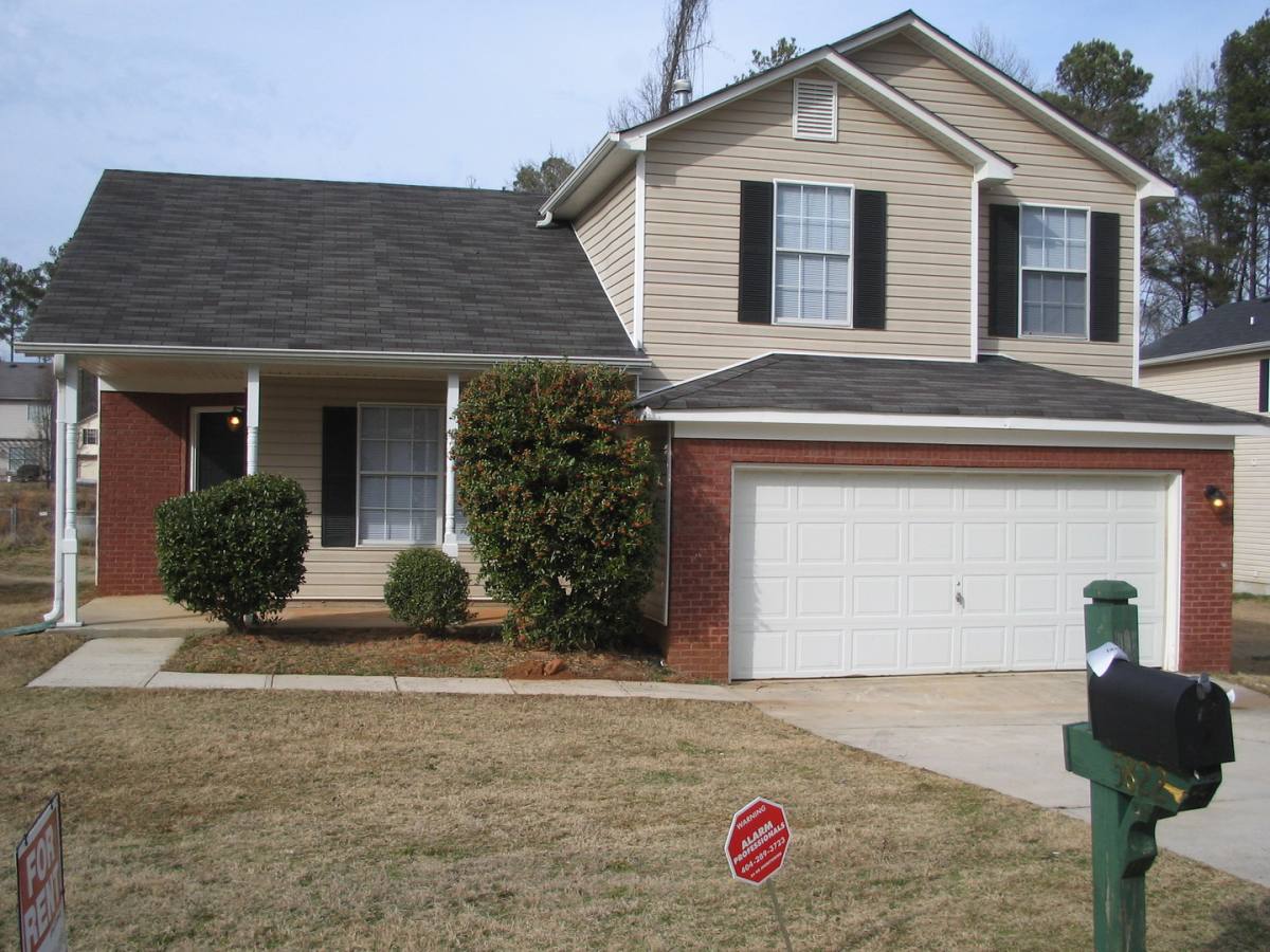House for rent at 5822 Cedar Croft Lane, Lithonia, GA 30058
