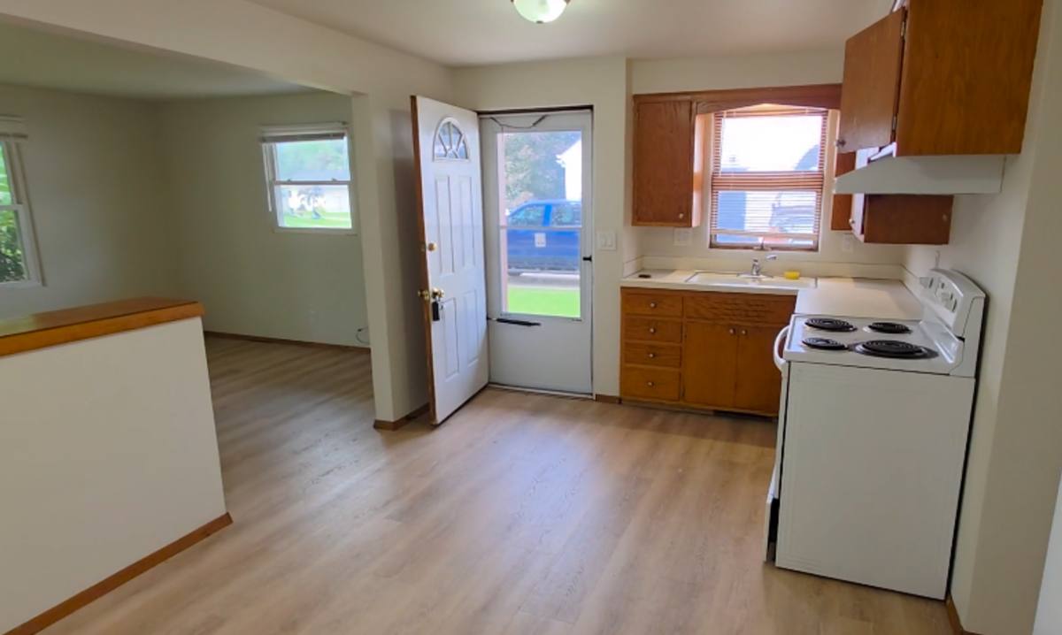 Townhouse for rent at 807-809 Sherry St, Neenah, WI 54956