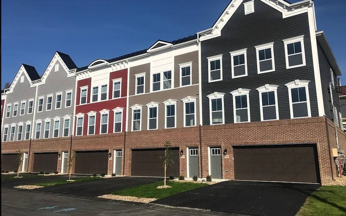 Townhouse for rent at 106 Loubell Dr, Canonsburg, PA 15317