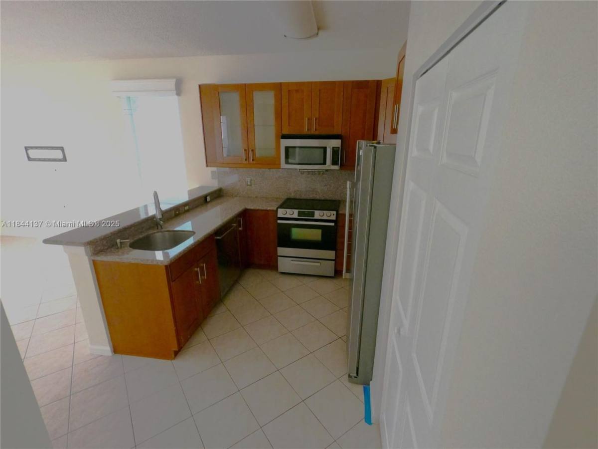 House for rent at 1943 SW 149th Ave, Hollywood, FL 33027