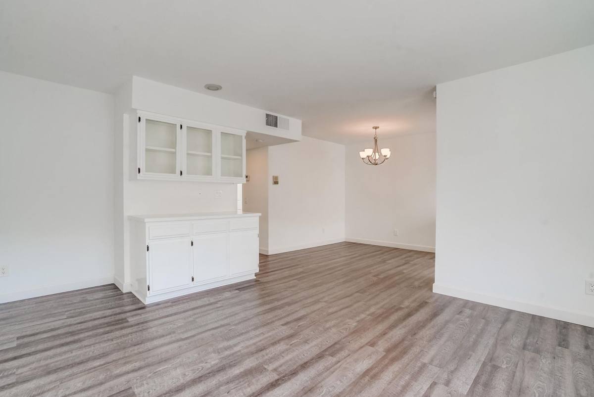 Apartment for rent at 616 W Wilson Ave, Glendale, CA 91203