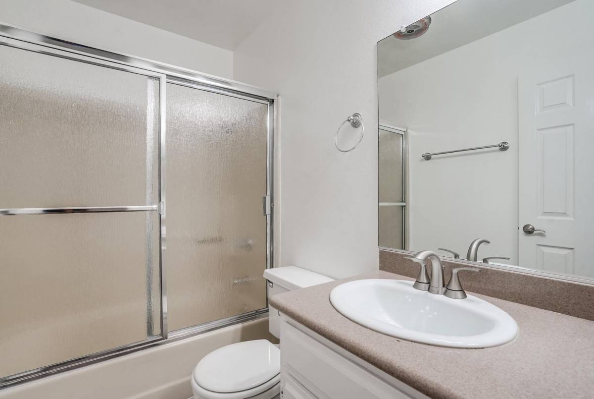 Apartment for rent at 616 W Wilson Ave, Glendale, CA 91203