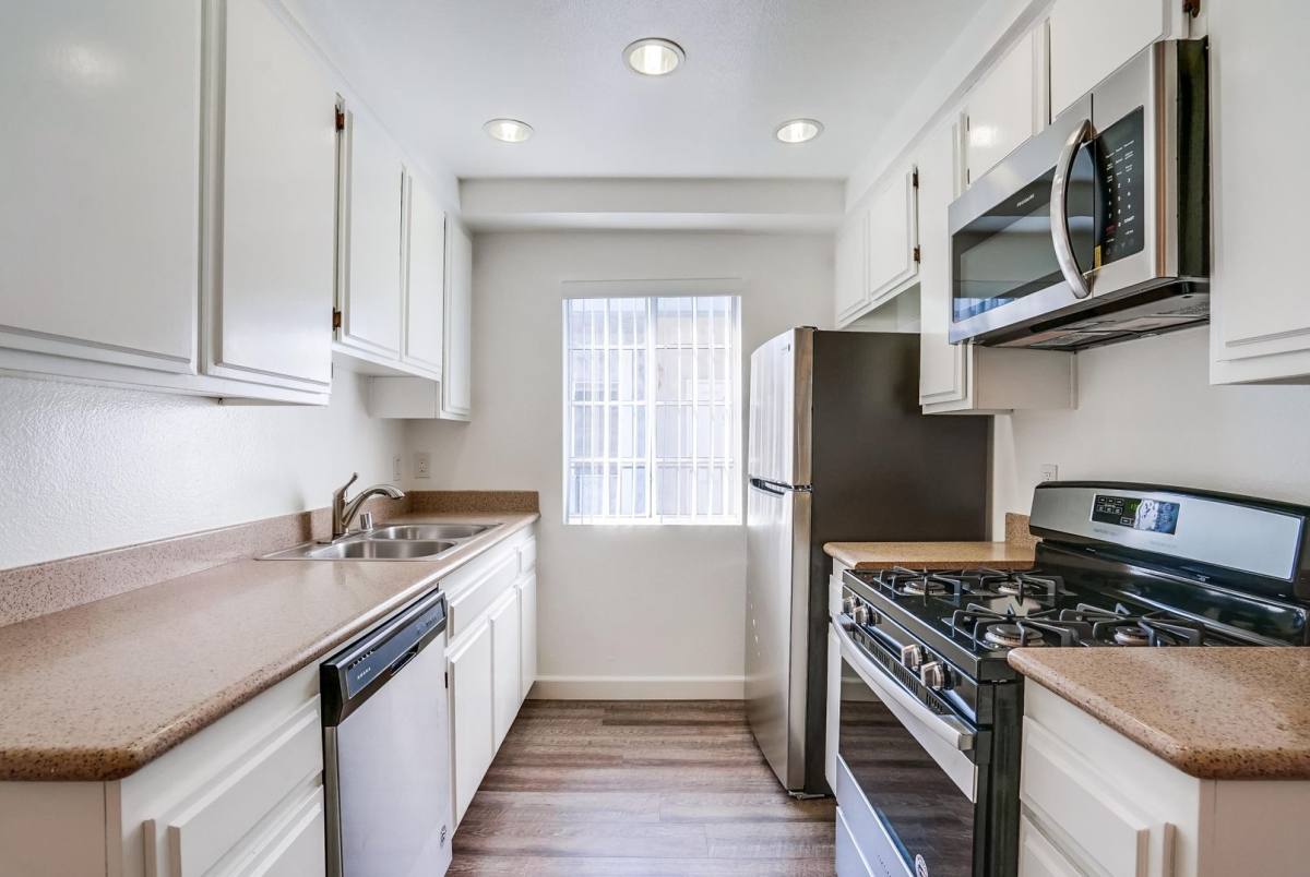 Apartment for rent at 616 W Wilson Ave, Glendale, CA 91203