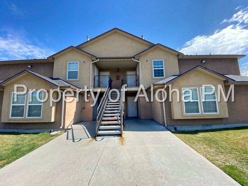 House for rent at 1063 W Pine Ave #4, Meridian, ID 83642