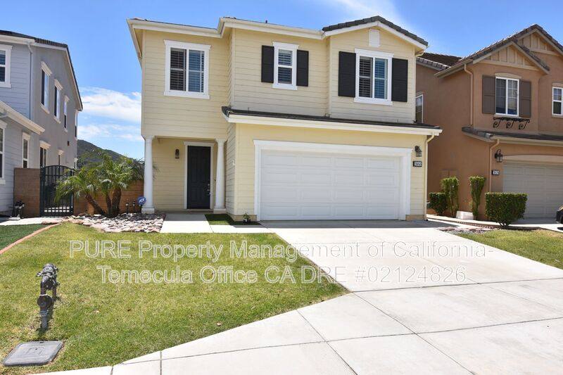 House for rent at 3868 Lake Circle Dr, Fallbrook, CA 92028