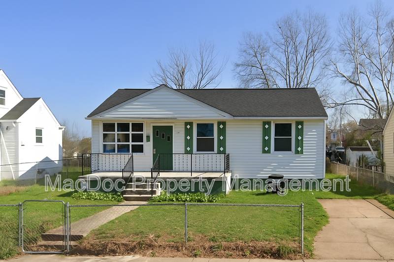 House for rent at 210 Harris St, Fredericksburg, VA 22401