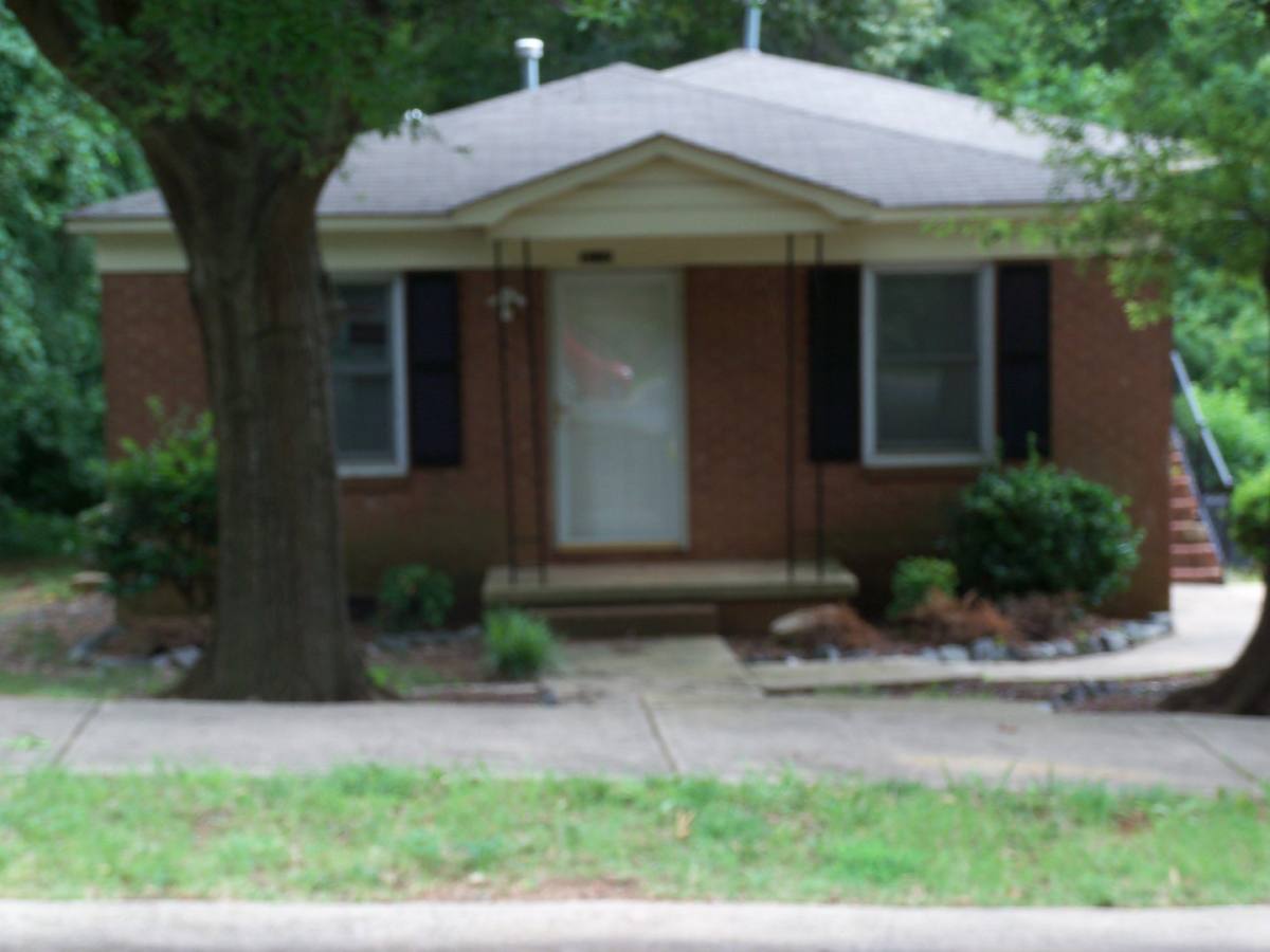House for rent at 3106 Capital Dr, Charlotte, NC 28208