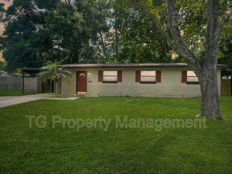 House for rent at 2154 Bopeep Dr W, Jacksonville, FL 32210