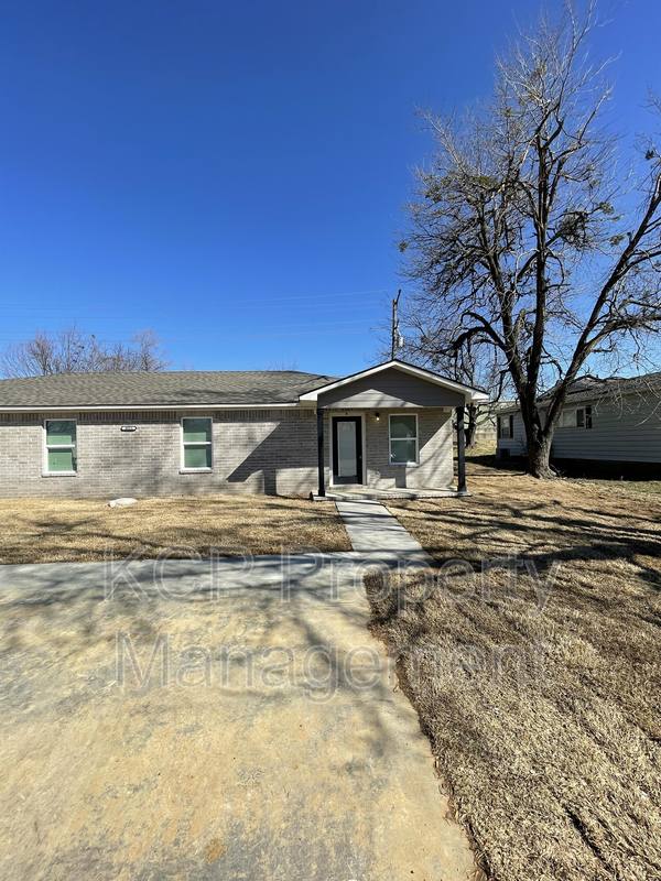Apartment for rent at 4915 S 34th St #B, Fort Smith, AR 72903