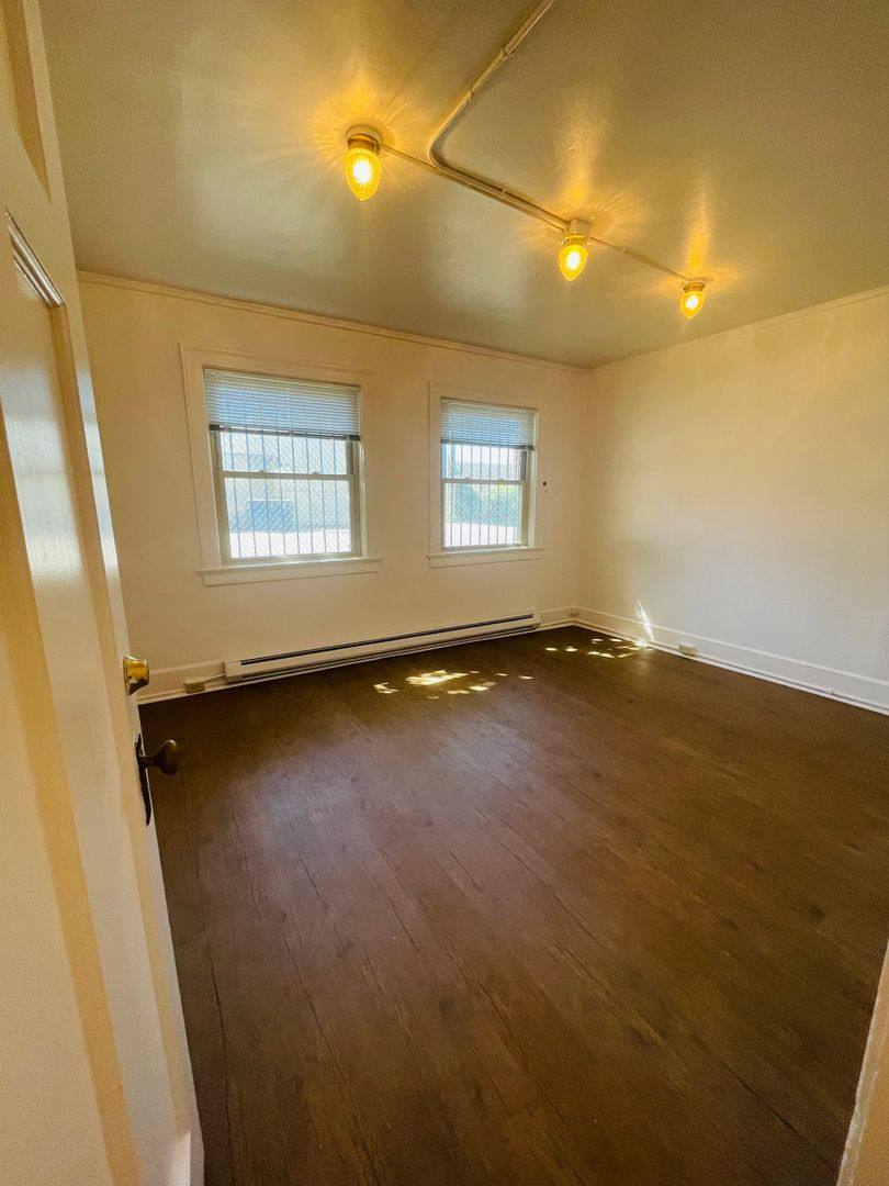 Apartment for rent at 419 Queen Anne Ave N, Seattle, WA 98109