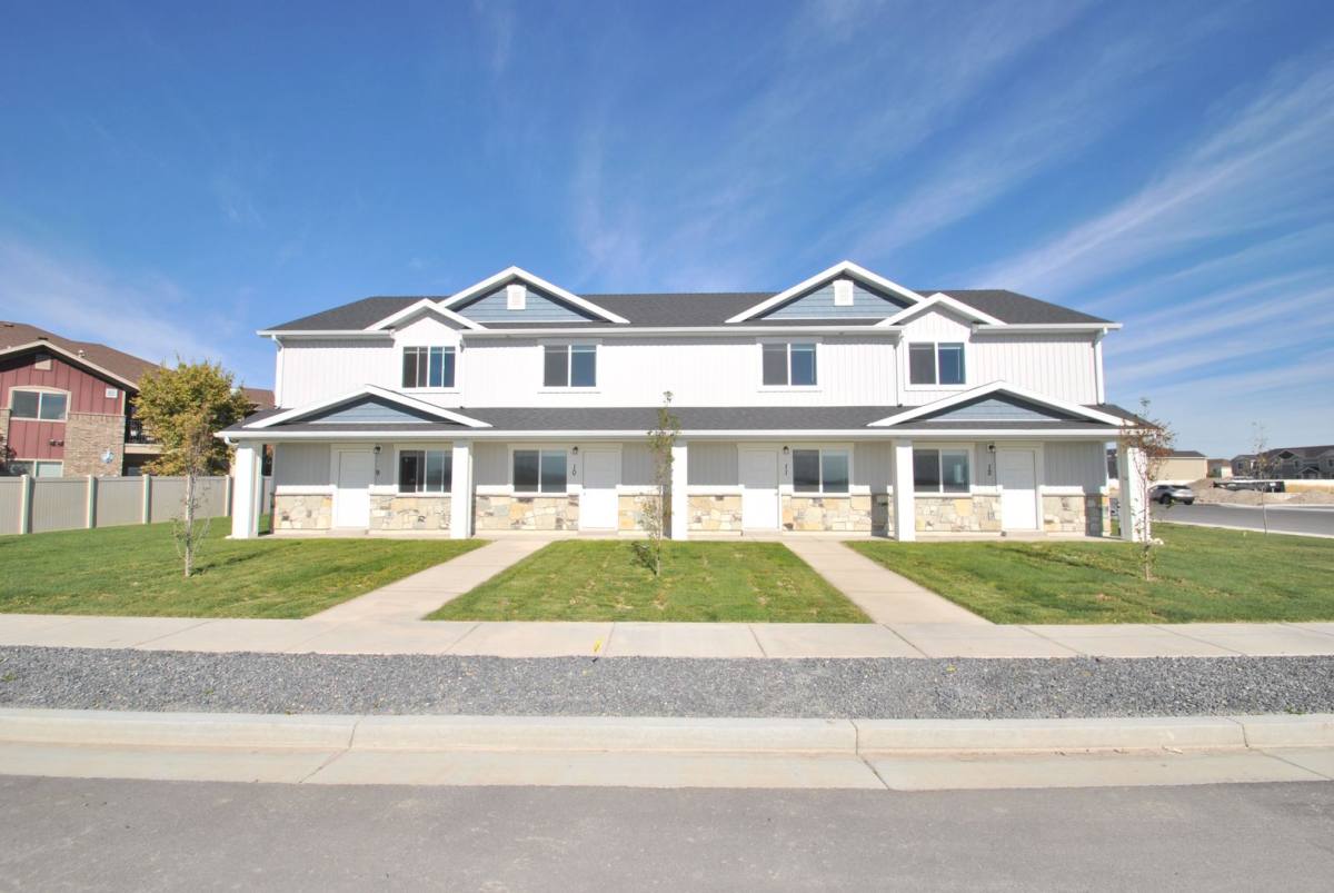 Townhouse for rent at 315 N 2650 W, Tremonton, UT 84337