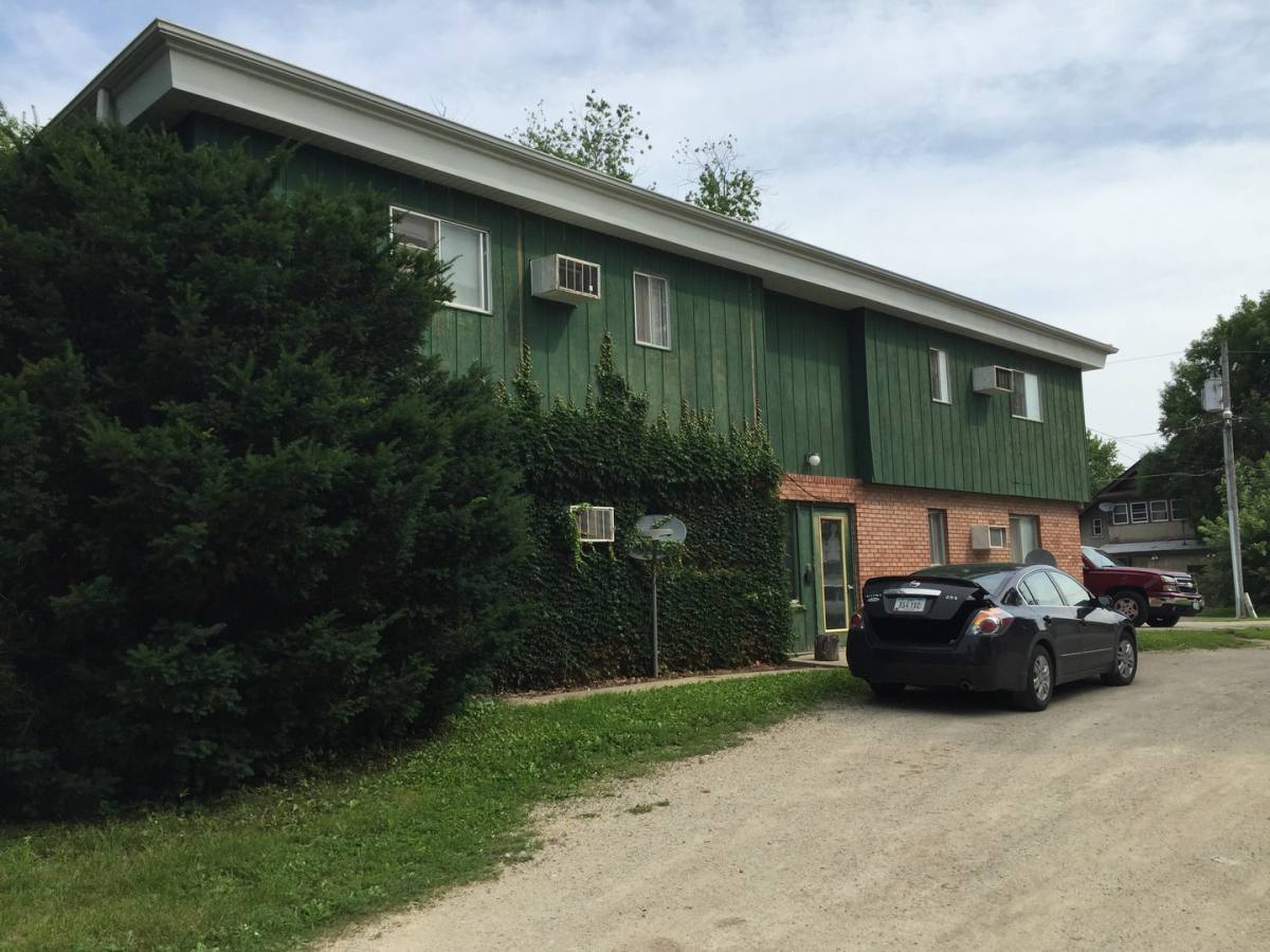 Apartment for rent at 425 Western Ave 1-8, Waterloo, IA 50701