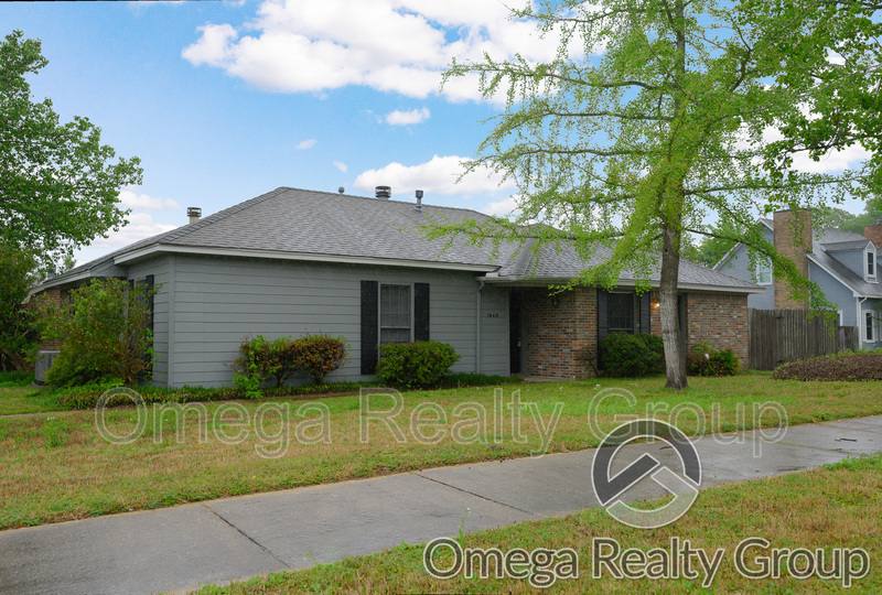 House for rent at 1849 Young Farm Rd, Montgomery, AL 36106
