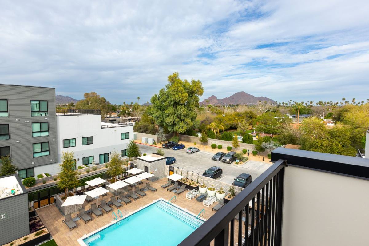 Apartment for rent at 4225 N 32nd St, Phoenix, AZ 85018