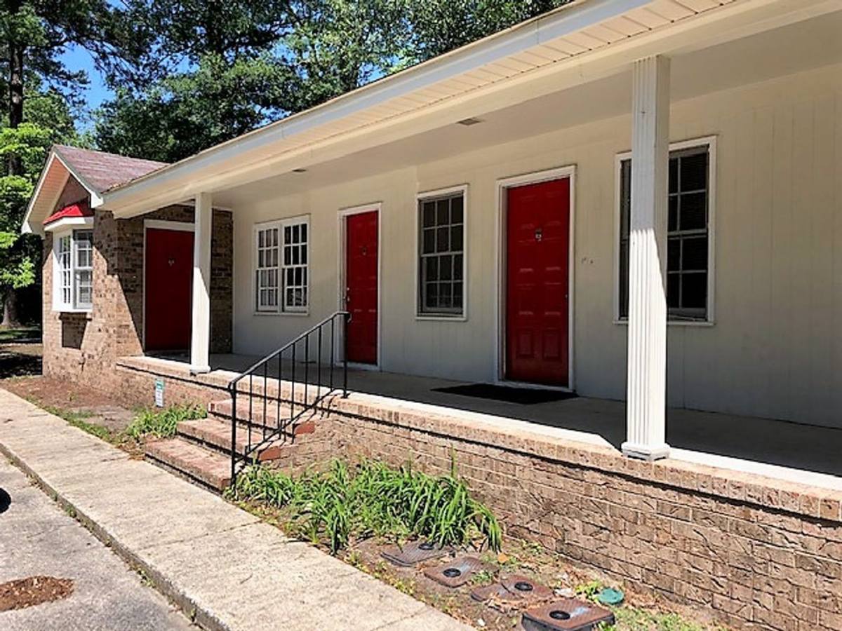 Apartment for rent at 200 Linwood Ave, Goldsboro, NC 27534