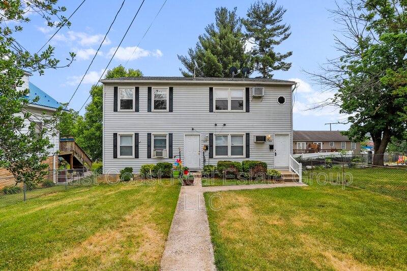 Apartment for rent at 106 N Mount Valla Ave, Hagerstown, MD 21740