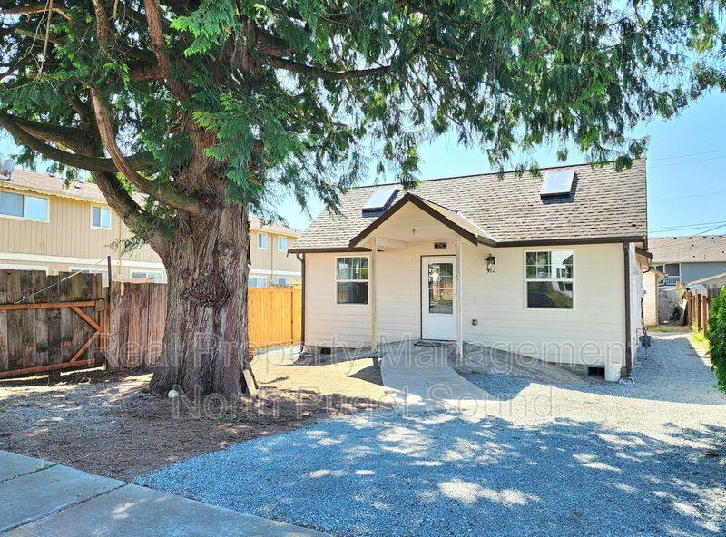 House for rent at 112 N Gifford Ave, Arlington, WA 98223