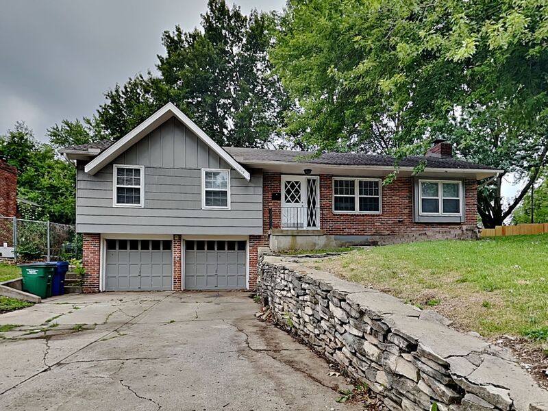 House for rent at 11209 E 59th St, Kansas City, MO 64133