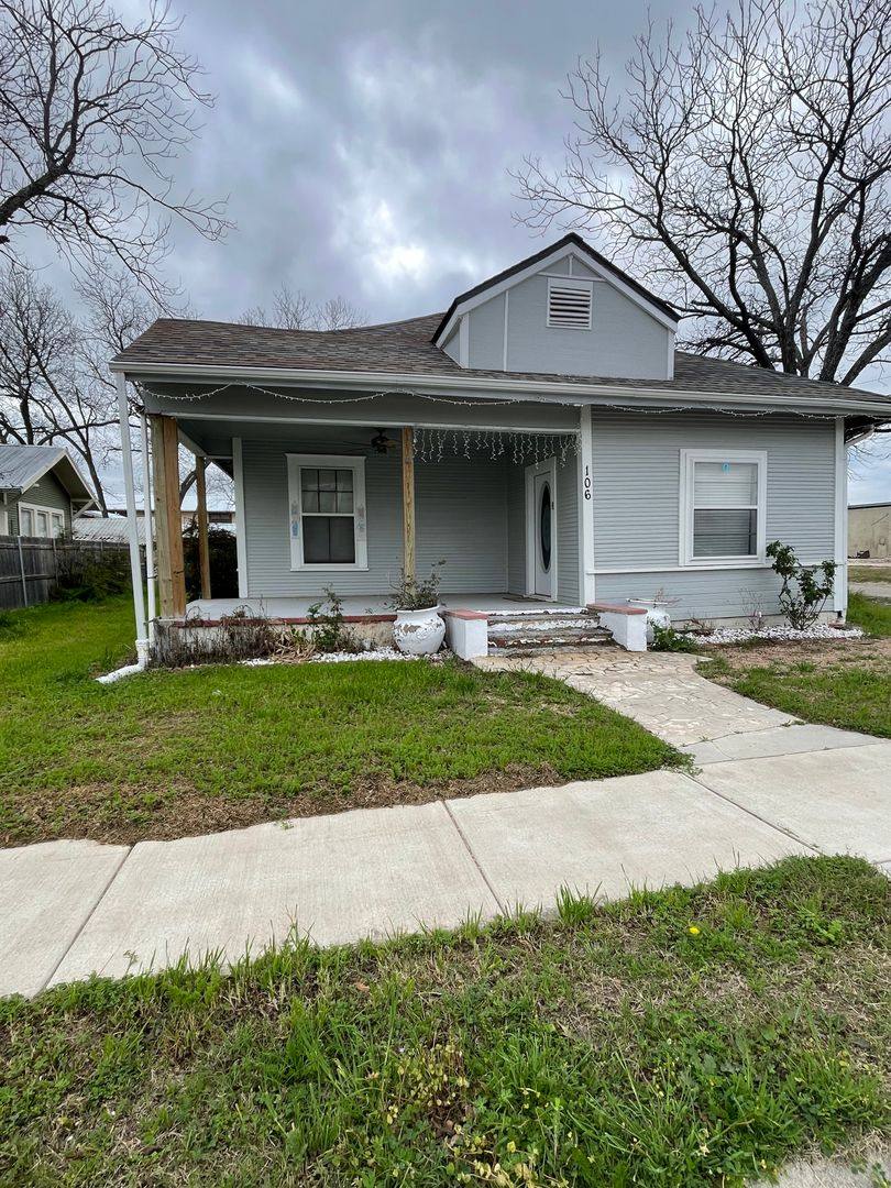 House for rent at 106 E 3rd St, Lampasas, TX 76550