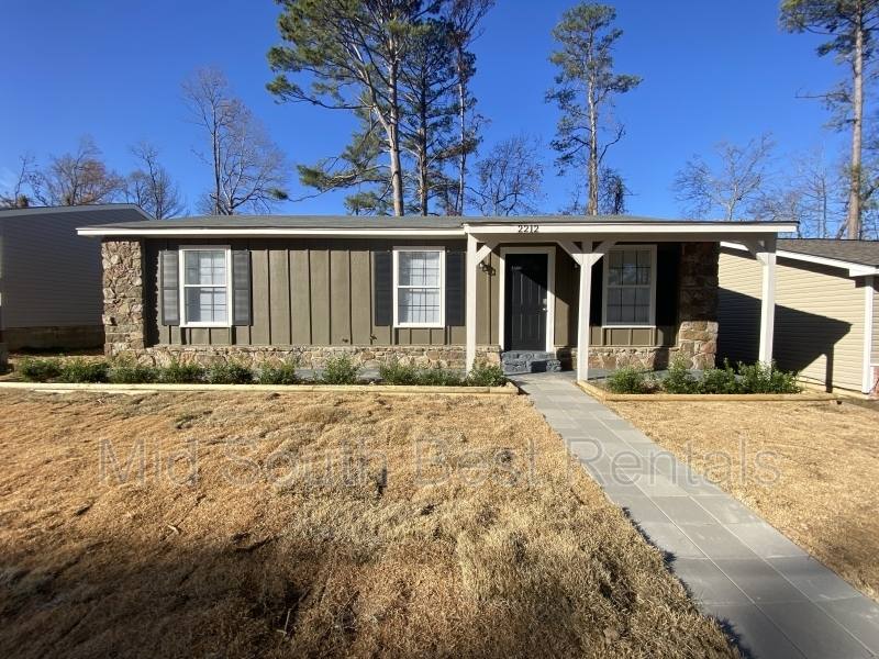 House for rent at 2212 Loop Acres Rd, Jacksonville, AR 72076