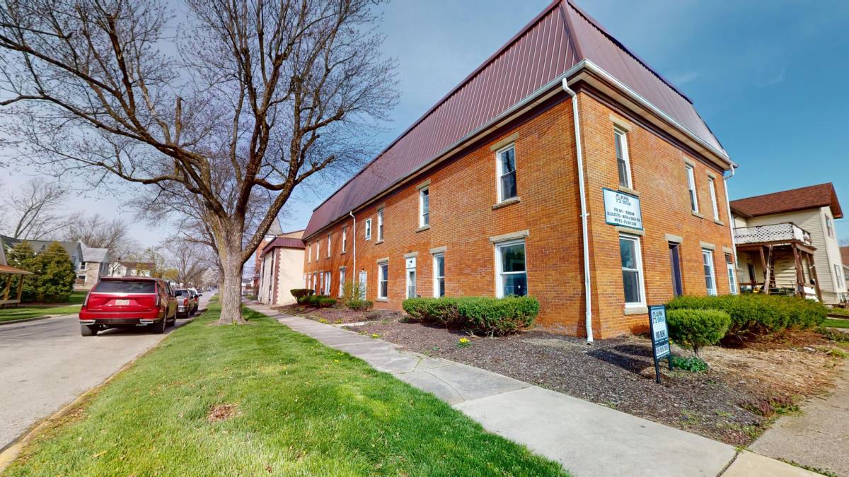 Apartment for rent at 124 Dale Ave, Willard, OH 44890