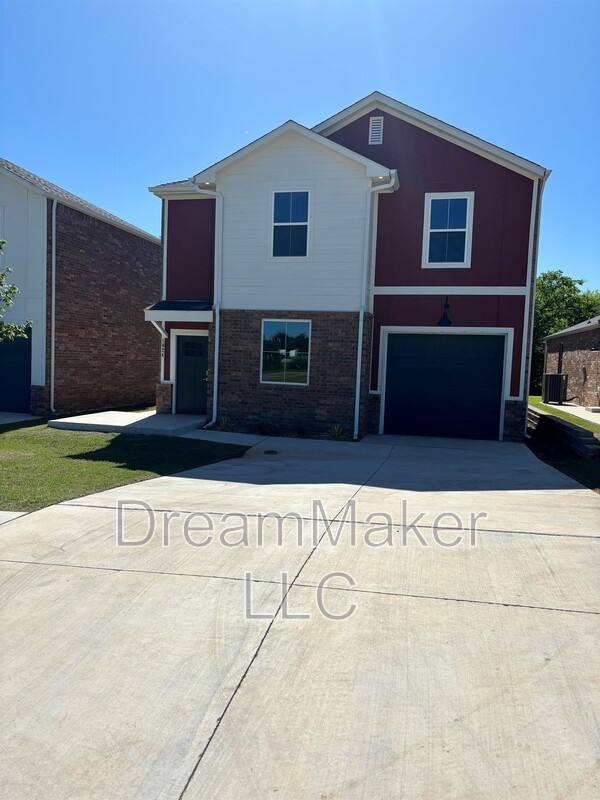 House for rent at 1024 Varenna Lane, Norman, OK 73071