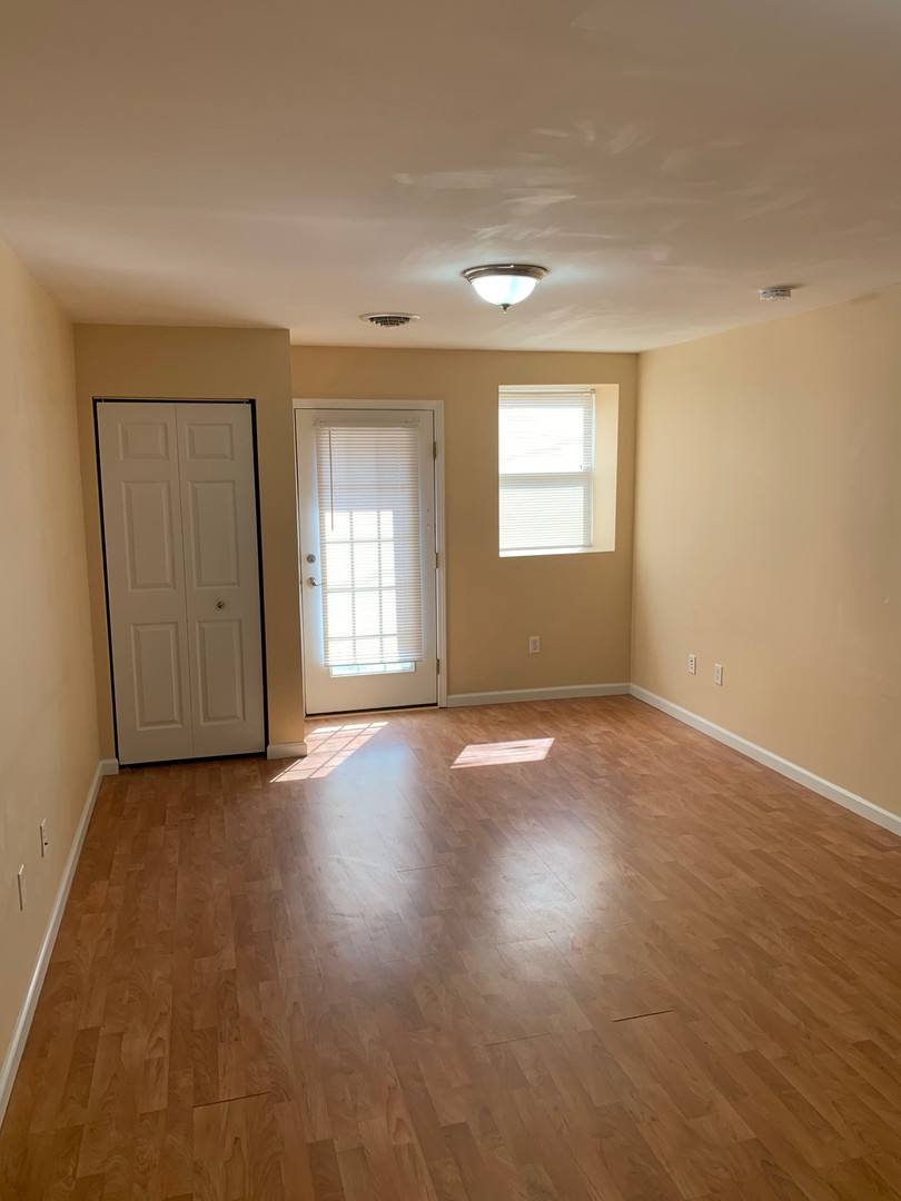 Apartment for rent at 107 Washington St, Philo, IL 61864