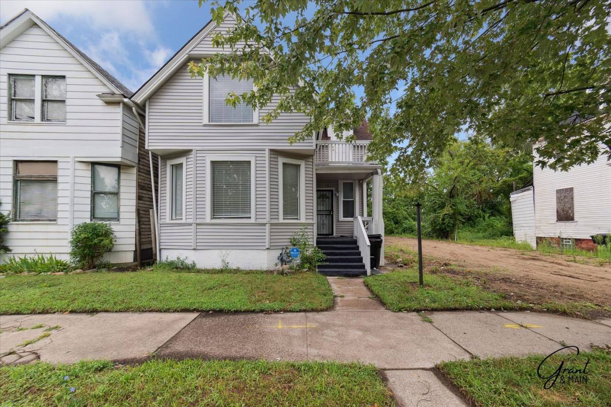House for rent at 3415 E Canfield St, Detroit, MI 48207