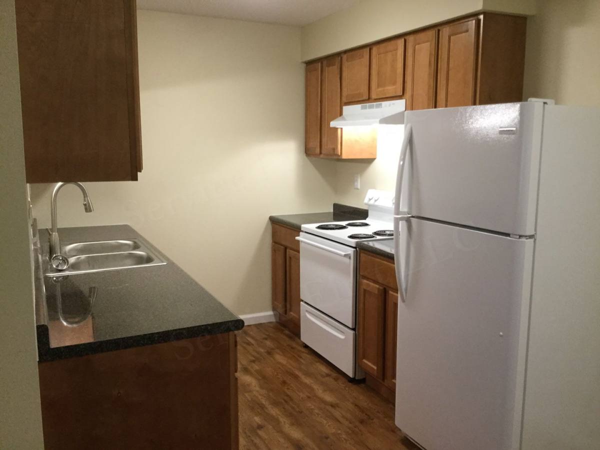 Apartment for rent at 710 Elm St, Warsaw, MO 65355