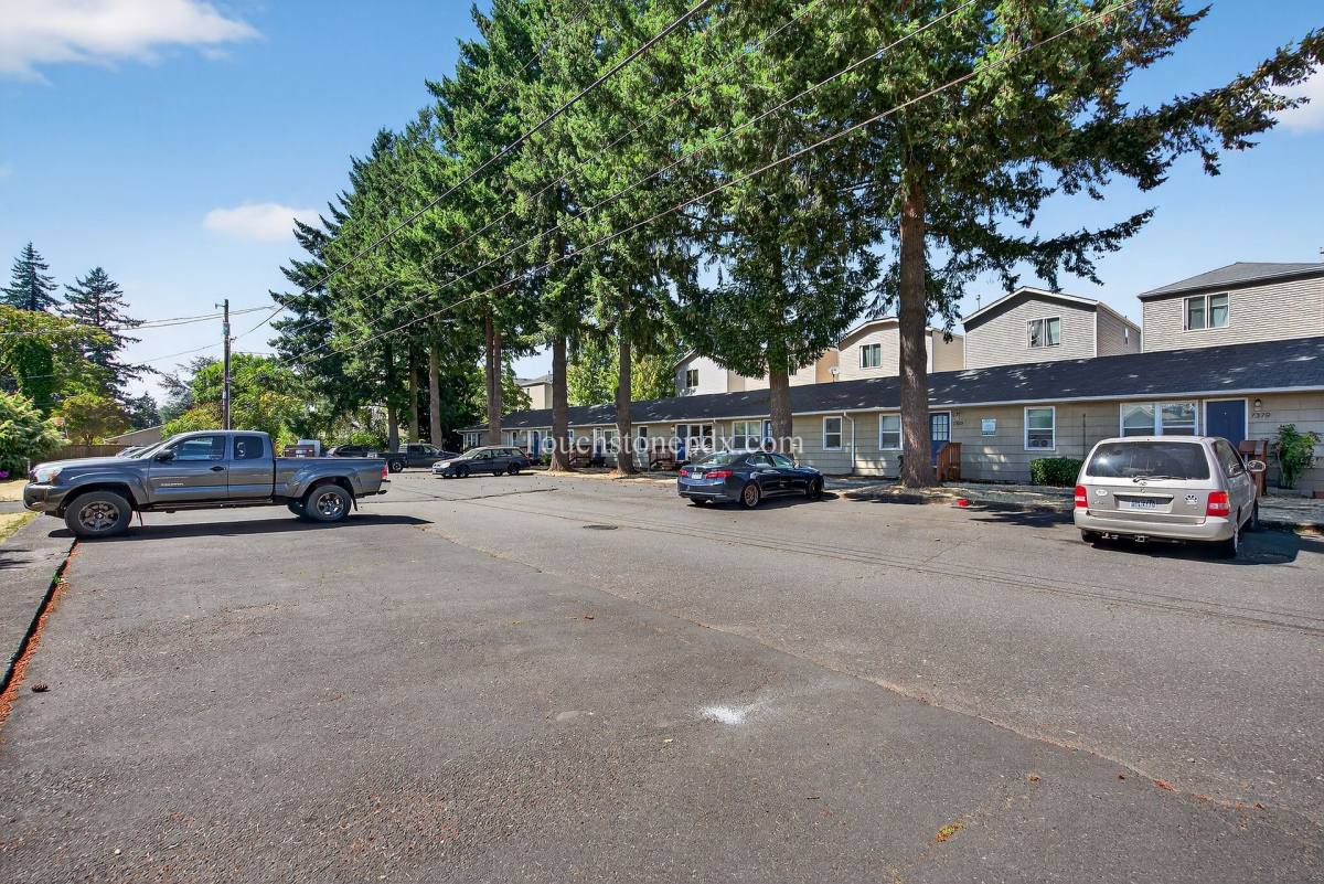 Apartment for rent at 7349 SE Evergreen St, Portland, OR 97206