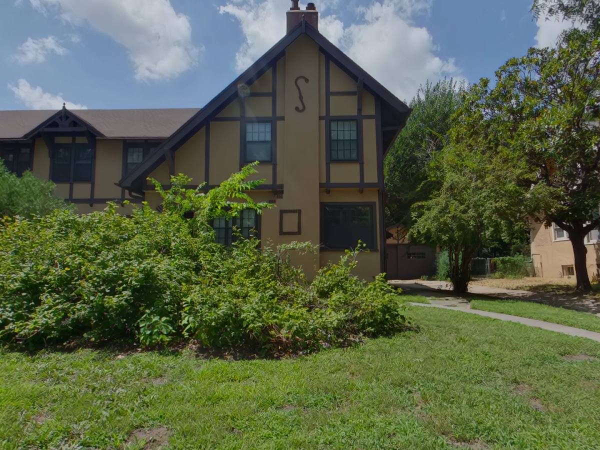 Apartment for rent at 807 N Carter St, Wichita, KS 67203