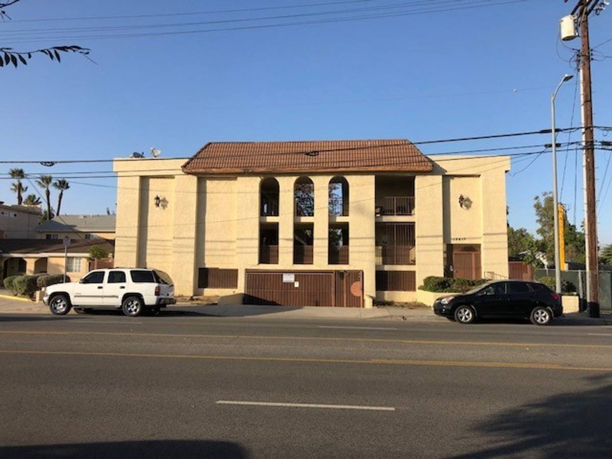 Apartment for rent at 12617 Oxnard St, North Hollywood, CA 91606