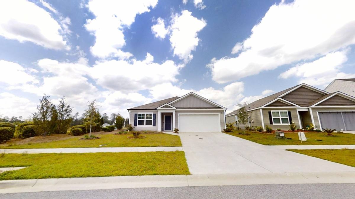 House for rent at 2 Daffodil Dr, Bloomingdale, GA 31302