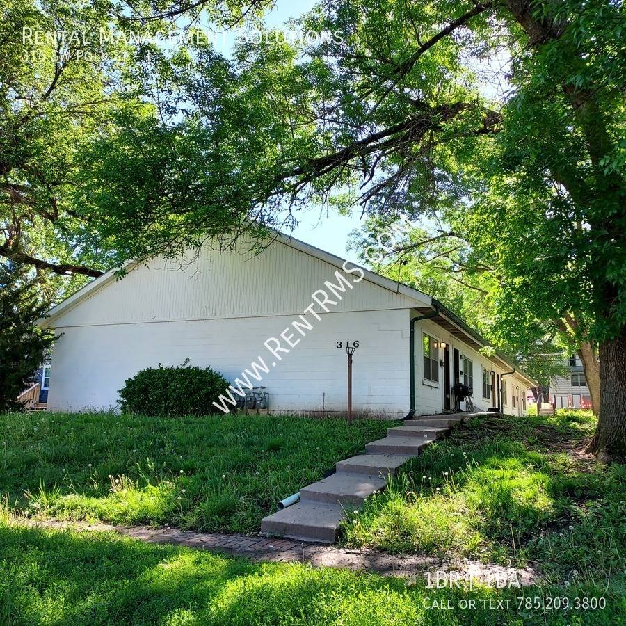 Apartment for rent at 316 SW Polk St #1, Topeka, KS 66603