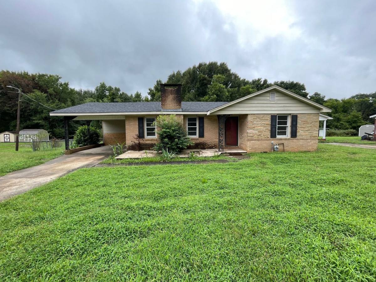 House for rent at 1610 Kings Rd, Shelby, NC 28150