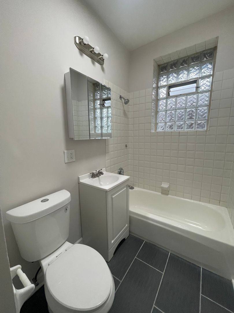 Apartment for rent at 3001-09 W 19th St, Chicago, IL 60623