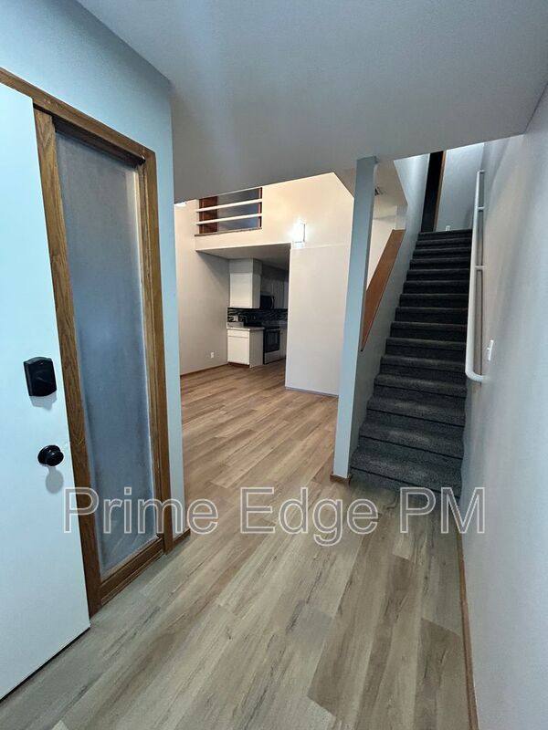 Apartment for rent at 1701 Ridgehaven Court #6, Lincoln, NE 68505