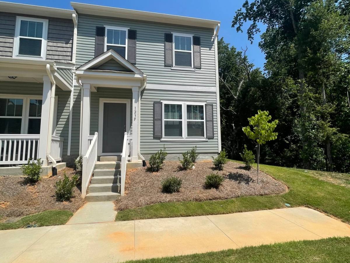 Townhouse for rent at 123 Grover Court #F, Mooresville, NC 28115