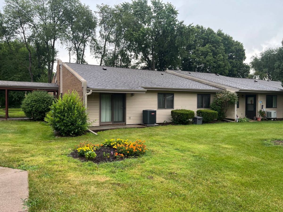 Apartment for rent at 2350-2400 1st St, Moline, IL 61265