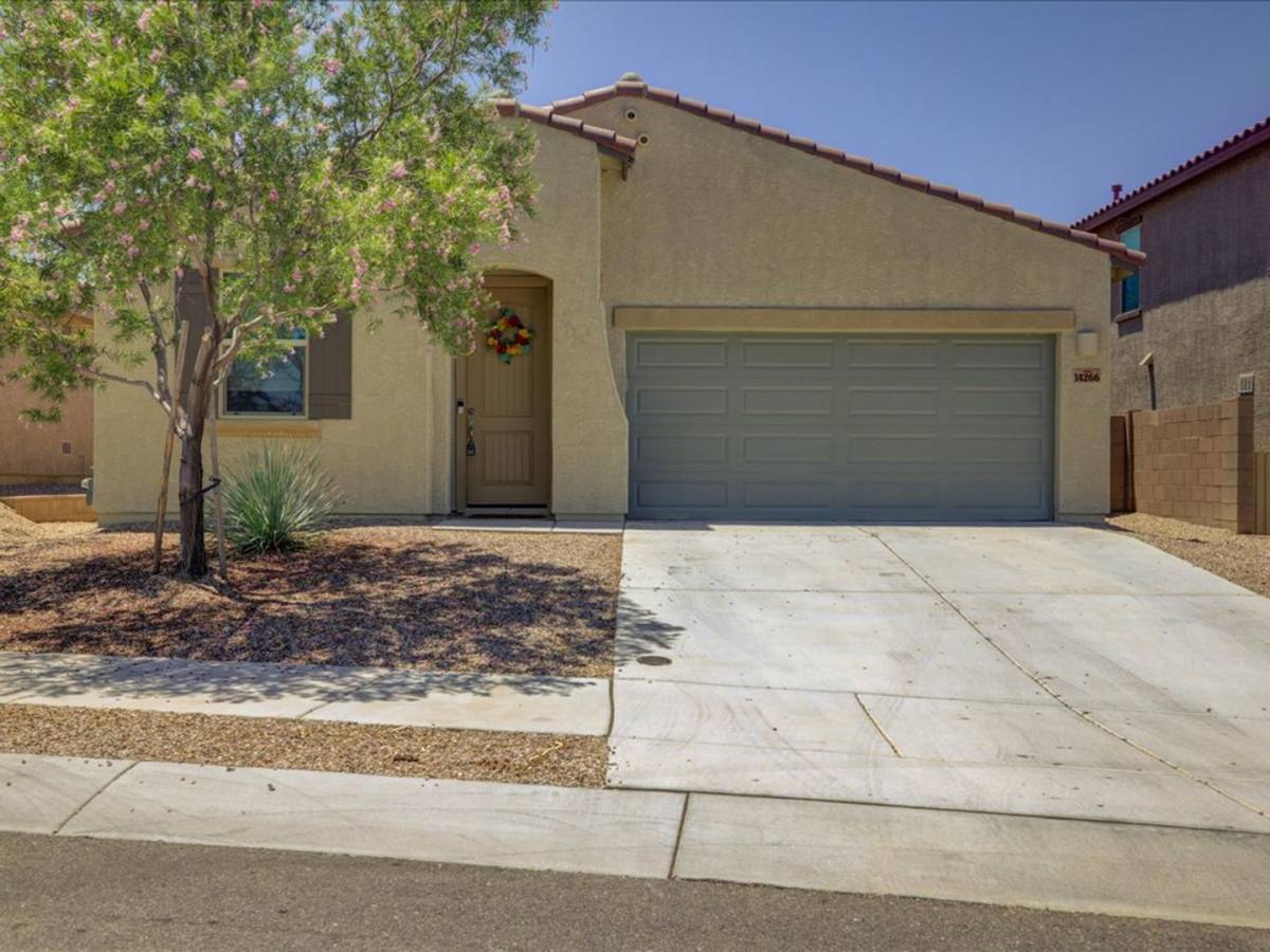 House for rent at 14266 E Hub Dr, Vail, AZ 85641