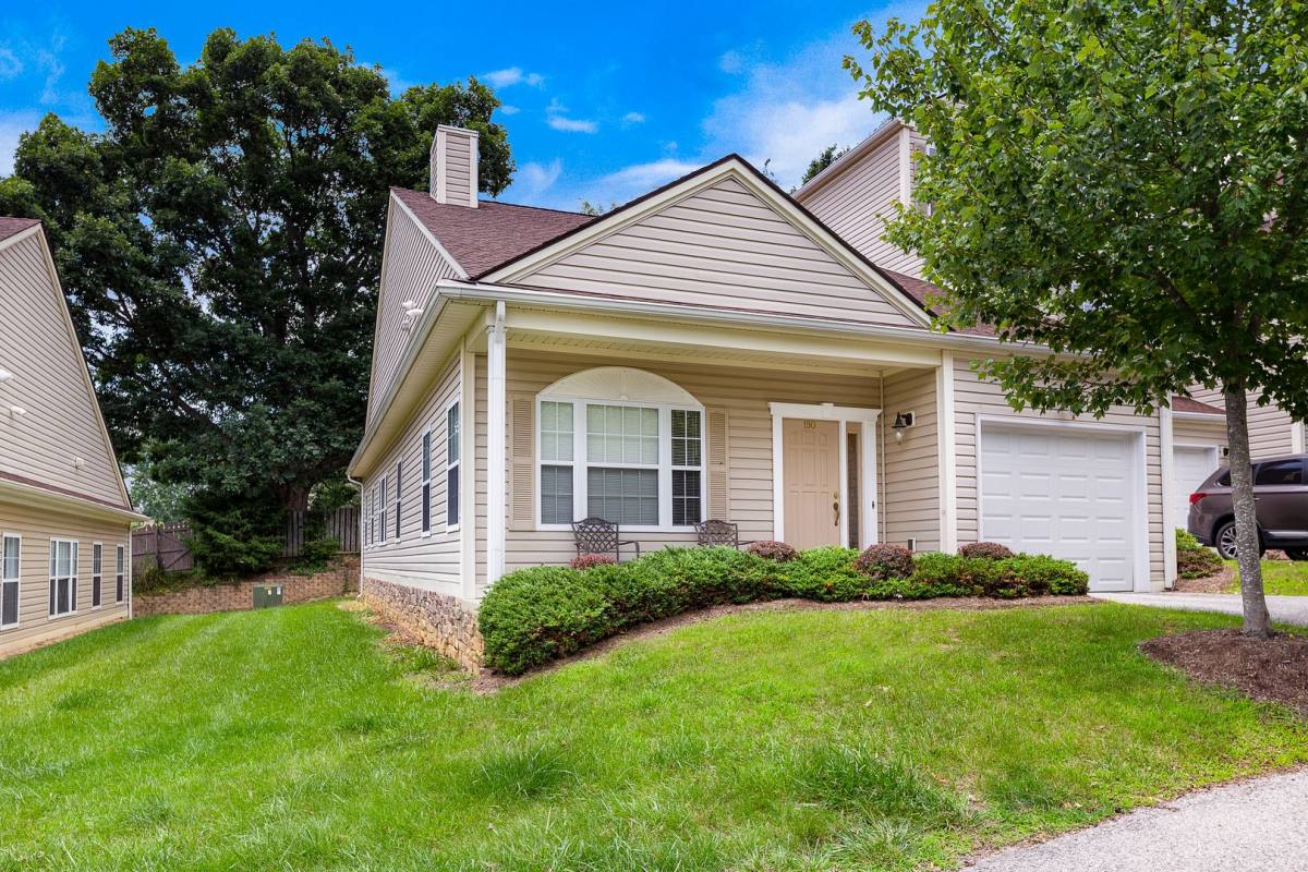 Townhouse for rent at 385 Huff Heritage Lane, Christiansburg, VA 24073